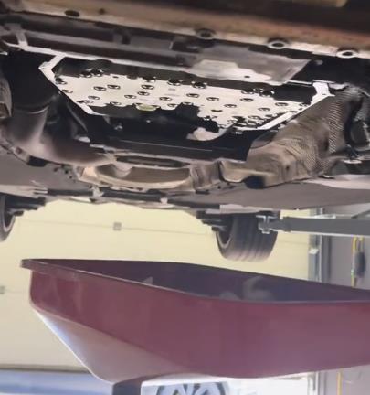 Verversen van Automatische Transmissieolie